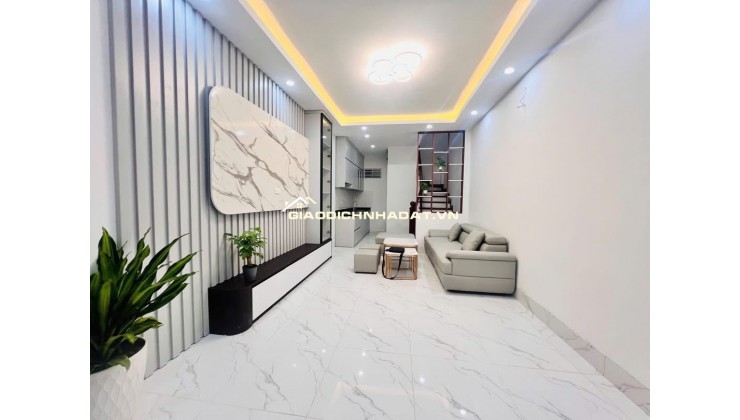 NHÀ ĐẸP Ở LUÔN TRẦN QUỐC VƯỢNG  - THOÁNG TRƯỚC SAU - NGÕ 3 GÁC PHÓNG - GẦN PHỐ - NỘI THẤT XỊN - TẶNG FULL NỘI THẤT.